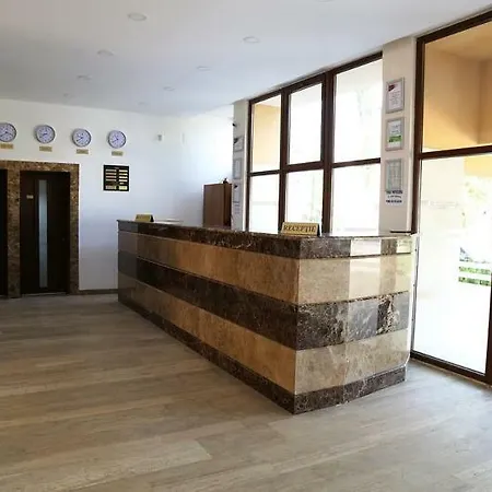 מלון Astoria מאמאיה