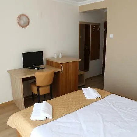 מלון Astoria 3*