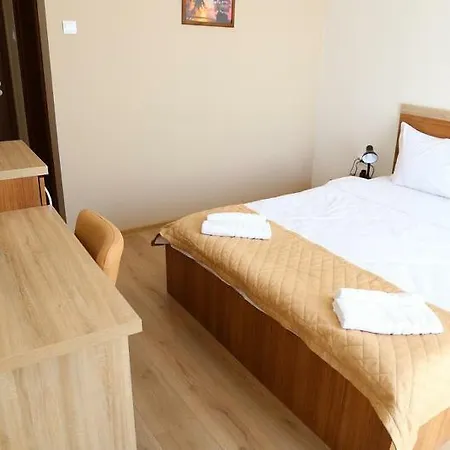 Astoria מלון 3*